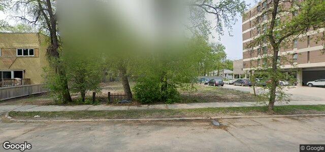 Larawan ng 827 Grosvenor Avenue sa Winnipeg, Manitoba