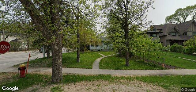 Larawan ng 92 Harvard Avenue sa Winnipeg, Manitoba