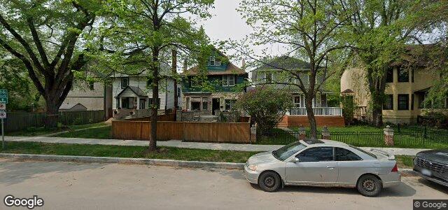 Larawan ng 977 Grosvenor Avenue sa Winnipeg, Manitoba