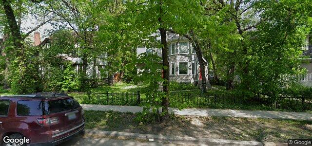 Larawan ng 993 Grosvenor Avenue sa Winnipeg, Manitoba
