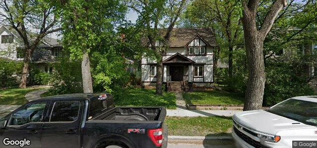 Larawan ng 995 Grosvenor Avenue sa Winnipeg, Manitoba