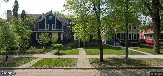 Larawan ng 996 Grosvenor Avenue sa Winnipeg, Manitoba
