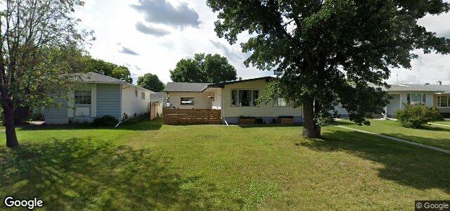 Larawan ng 100 Risbey Crescent sa Winnipeg, Manitoba