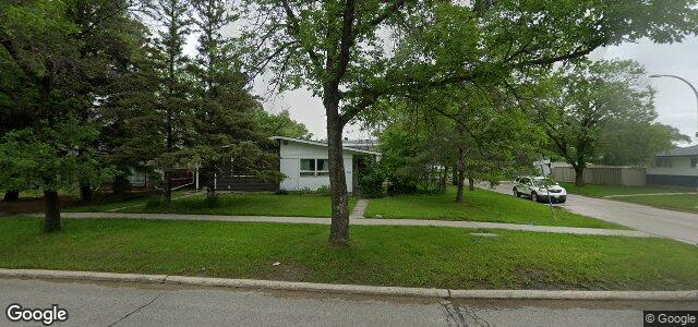 Larawan ng 1005 Cavalier Drive sa Winnipeg, Manitoba