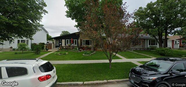 Larawan ng 1027 Buchanan Boulevard sa Winnipeg, Manitoba