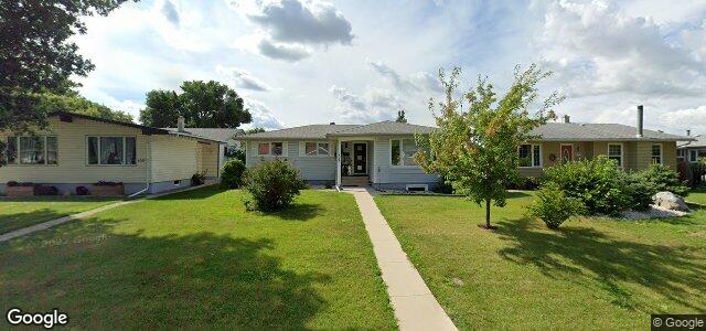 Larawan ng 104 Risbey Crescent sa Winnipeg, Manitoba