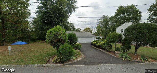 Larawan ng 105 Normandy Drive sa Winnipeg, Manitoba