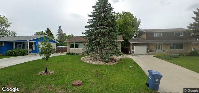 Larawan ng 106 Costello Drive sa Winnipeg, Manitoba