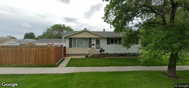 Larawan ng 11 Voyageur Avenue sa Winnipeg, Manitoba