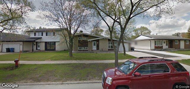 Larawan ng 1100 Crestview Park Drive sa Winnipeg, Manitoba