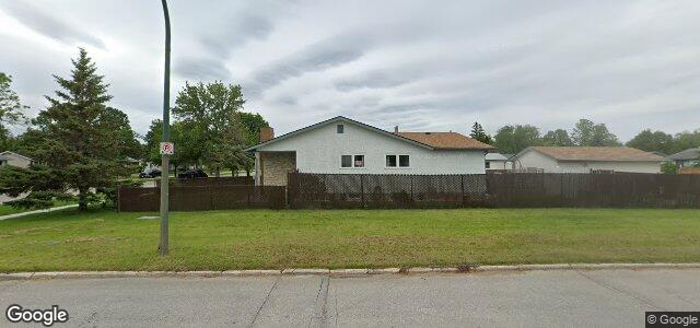 Larawan ng 1101 Buchanan Boulevard sa Winnipeg, Manitoba