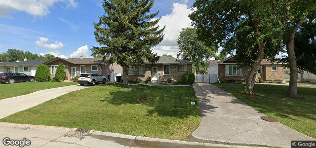 Larawan ng 111 Risbey Crescent sa Winnipeg, Manitoba