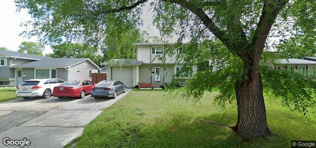 Larawan ng 121 Deloraine Drive sa Winnipeg, Manitoba