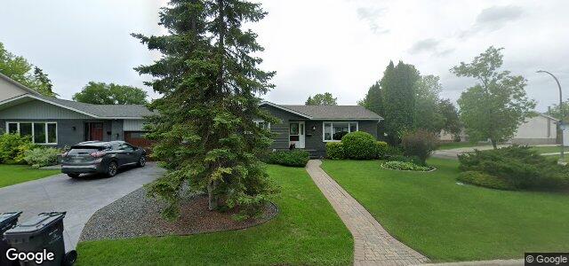 Larawan ng 130 Costello Drive sa Winnipeg, Manitoba