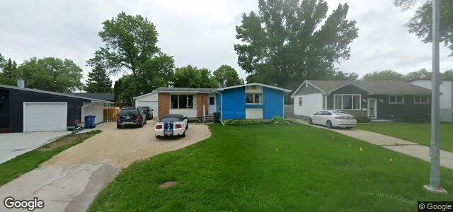 Larawan ng 14 Hollingsworth Avenue sa Winnipeg, Manitoba