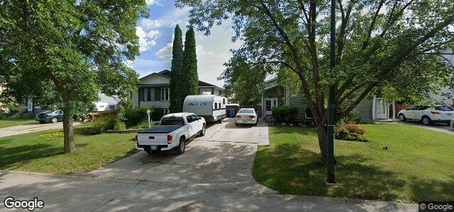 Larawan ng 141 Lake Ridge Road sa Winnipeg, Manitoba