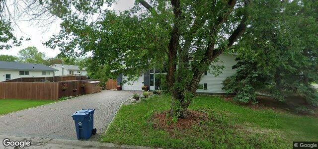 Larawan ng 146 Costello Drive sa Winnipeg, Manitoba