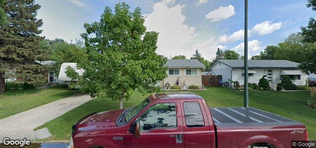 Larawan ng 163 Risbey Crescent sa Winnipeg, Manitoba