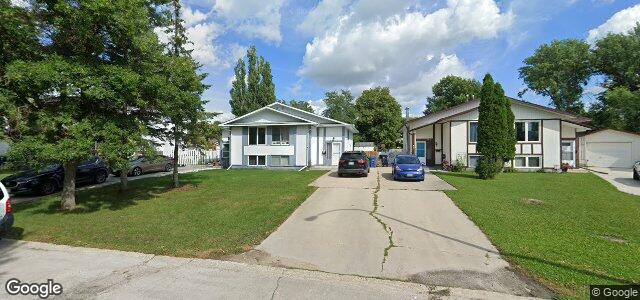 Larawan ng 169 Lake Ridge Road sa Winnipeg, Manitoba