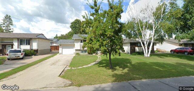Larawan ng 19 Sabine Crescent sa Winnipeg, Manitoba