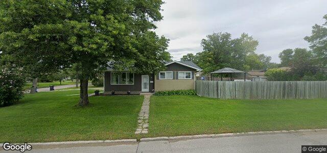 Larawan ng 201 Lumsden Avenue sa Winnipeg, Manitoba
