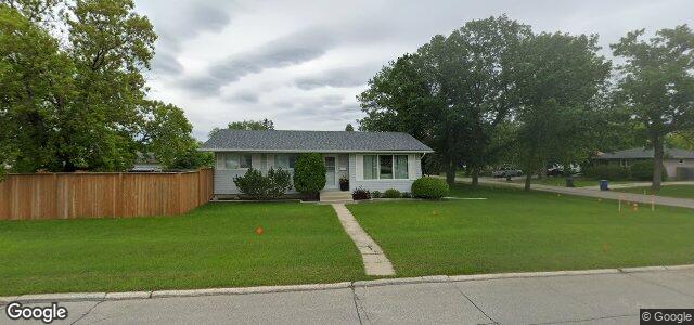 Larawan ng 205 Lumsden Avenue sa Winnipeg, Manitoba