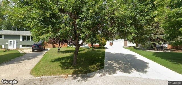 Larawan ng 207 Risbey Crescent sa Winnipeg, Manitoba