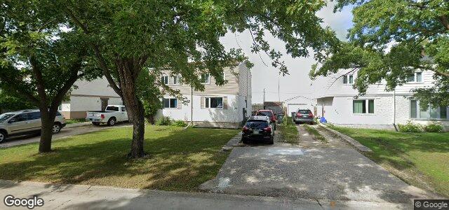 Larawan ng 235 Lake Ridge Road sa Winnipeg, Manitoba