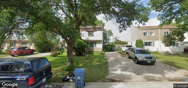 Larawan ng 241 Lake Ridge Road sa Winnipeg, Manitoba