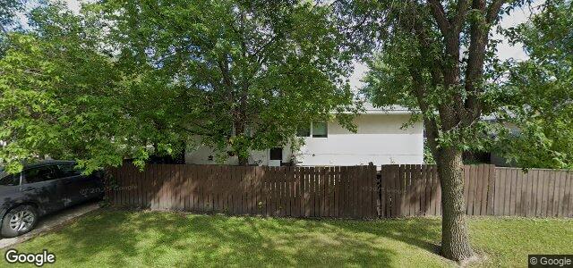 Larawan ng 242 Lake Ridge Road sa Winnipeg, Manitoba