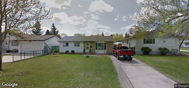 Larawan ng 30 Carberry Crescent sa Winnipeg, Manitoba
