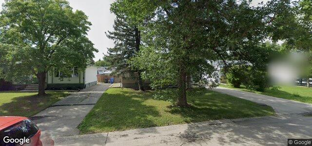 Larawan ng 301 Lake Ridge Road sa Winnipeg, Manitoba