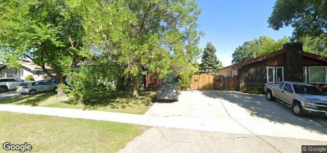 Larawan ng 303 Fairlane Avenue sa Winnipeg, Manitoba