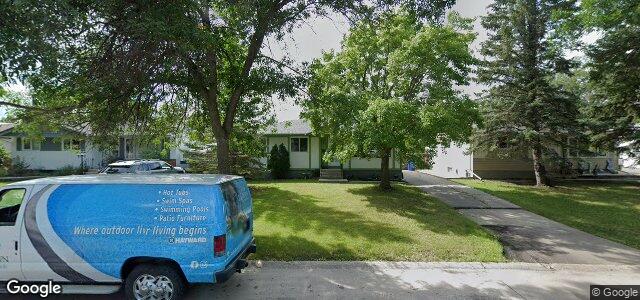 Larawan ng 305 Lake Ridge Road sa Winnipeg, Manitoba