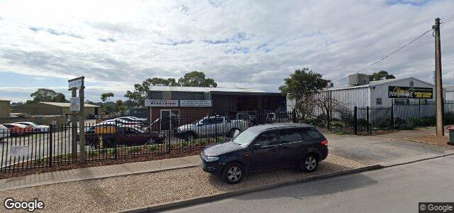 Photo of 31 Chapman Road in Winnipeg, Manitoba