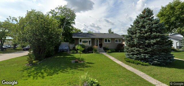 Larawan ng 32 Risbey Crescent sa Winnipeg, Manitoba