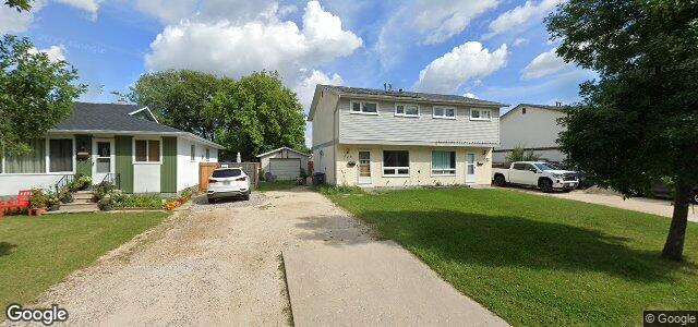 Larawan ng 320 Lake Ridge Road sa Winnipeg, Manitoba