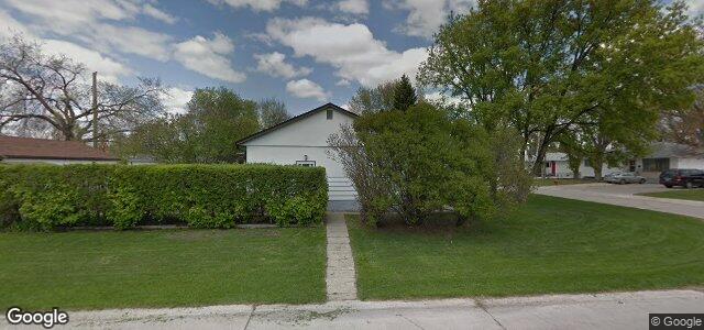 Larawan ng 327 Hillary Bay sa Winnipeg, Manitoba