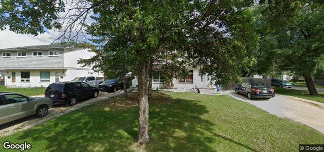 Larawan ng 328 Lake Ridge Road sa Winnipeg, Manitoba