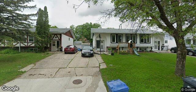 Larawan ng 33 Costello Drive sa Winnipeg, Manitoba