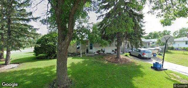 Larawan ng 34 Hollingsworth Avenue sa Winnipeg, Manitoba