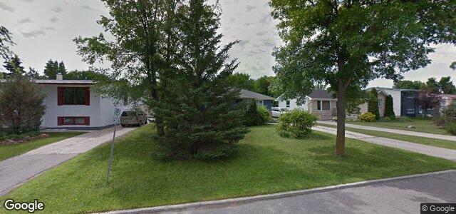 Larawan ng 36 Voyageur Avenue sa Winnipeg, Manitoba