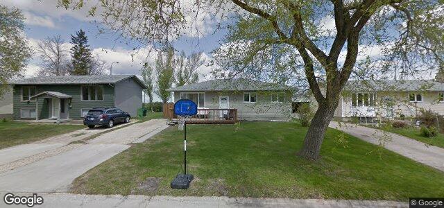 Larawan ng 37 Carberry Crescent sa Winnipeg, Manitoba