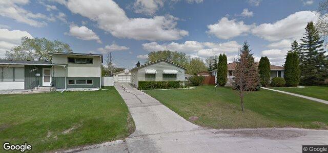 Larawan ng 384 Hillary Crescent sa Winnipeg, Manitoba
