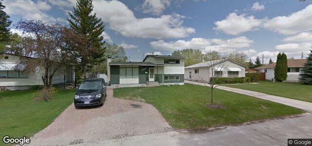 Larawan ng 386 Hillary Crescent sa Winnipeg, Manitoba