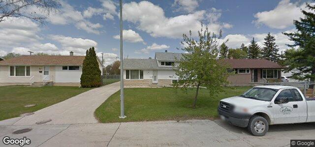 Larawan ng 394 Hillary Crescent sa Winnipeg, Manitoba