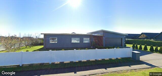 Larawan ng 4 Costello Drive sa Winnipeg, Manitoba