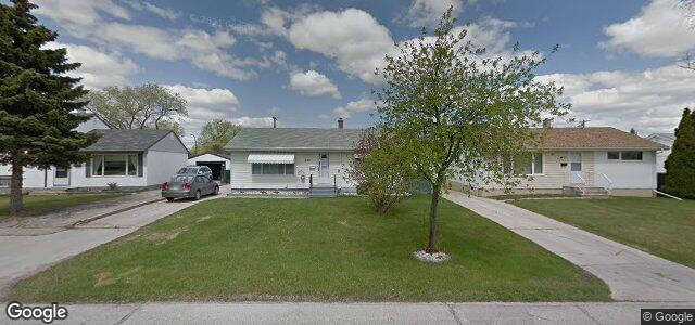 Larawan ng 400 Hillary Crescent sa Winnipeg, Manitoba