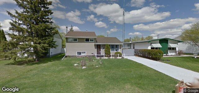 Larawan ng 410 Hillary Crescent sa Winnipeg, Manitoba
