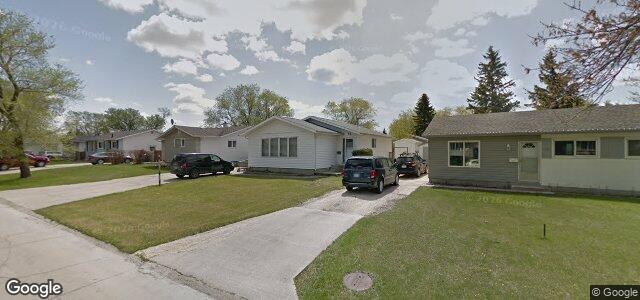 Larawan ng 42 Carberry Crescent sa Winnipeg, Manitoba